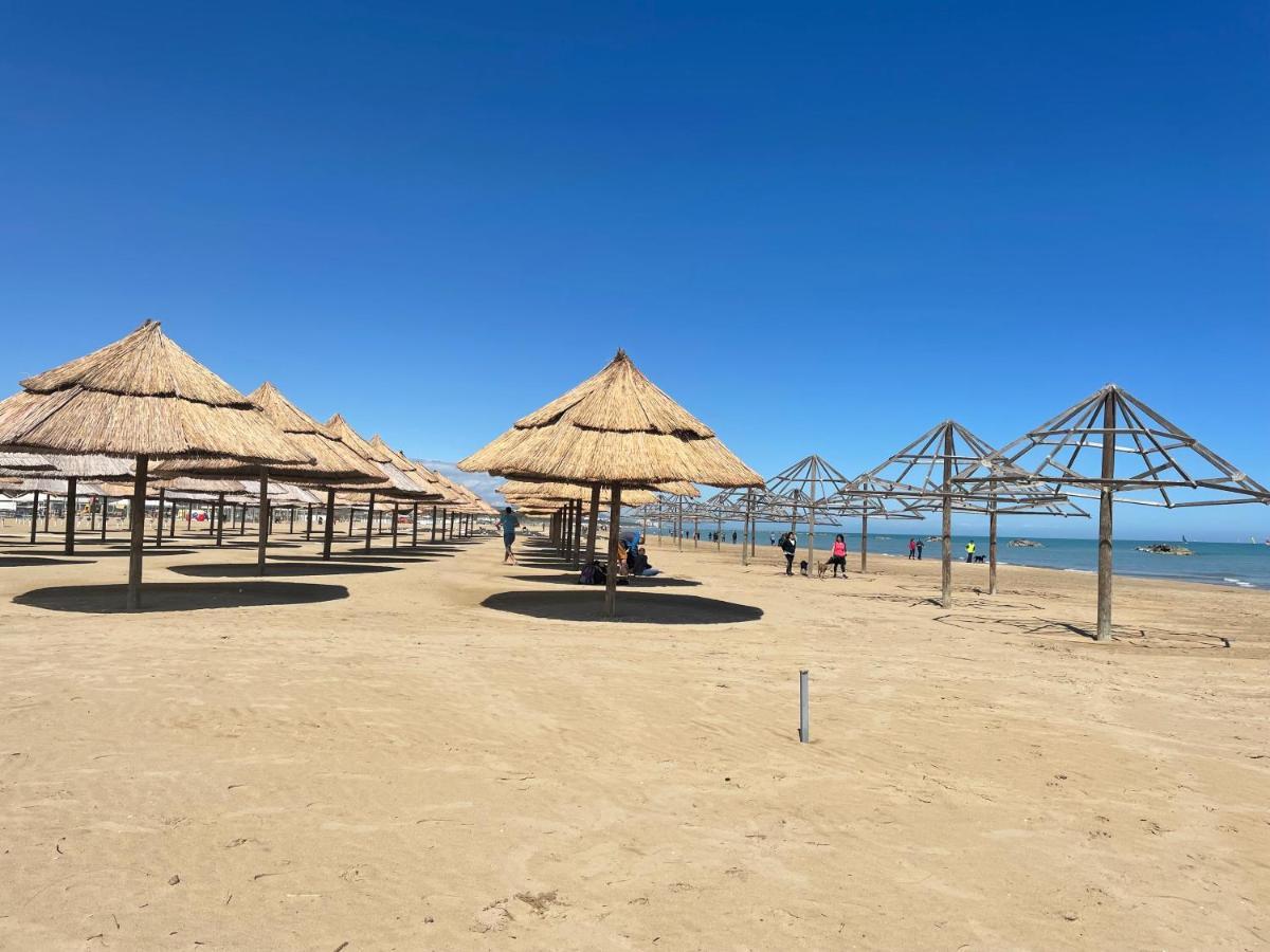 Le Ortensie In Centro E Vicino Al Mare ペスカーラ エクステリア 写真